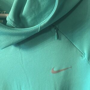 Nike Hooded Long Sleeve Shirt